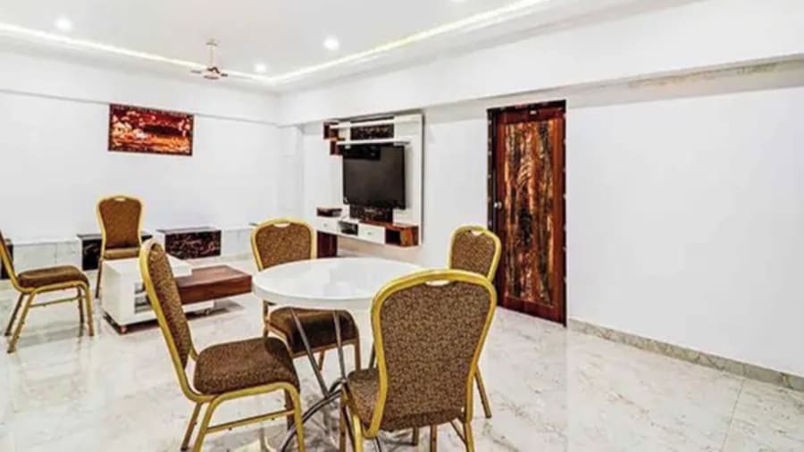 FabHotel Vaishnavi Grand - Near Secunderabad Railway Station