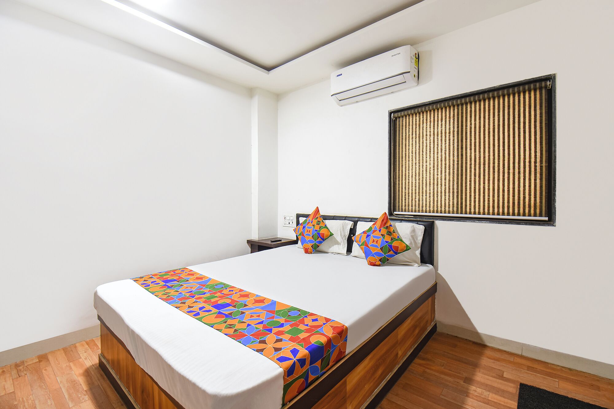 Egyptian cotton sheets, premium bedding, free WiFi, bed sheets