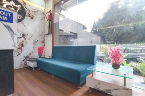 Kawasan tempat duduk lobi