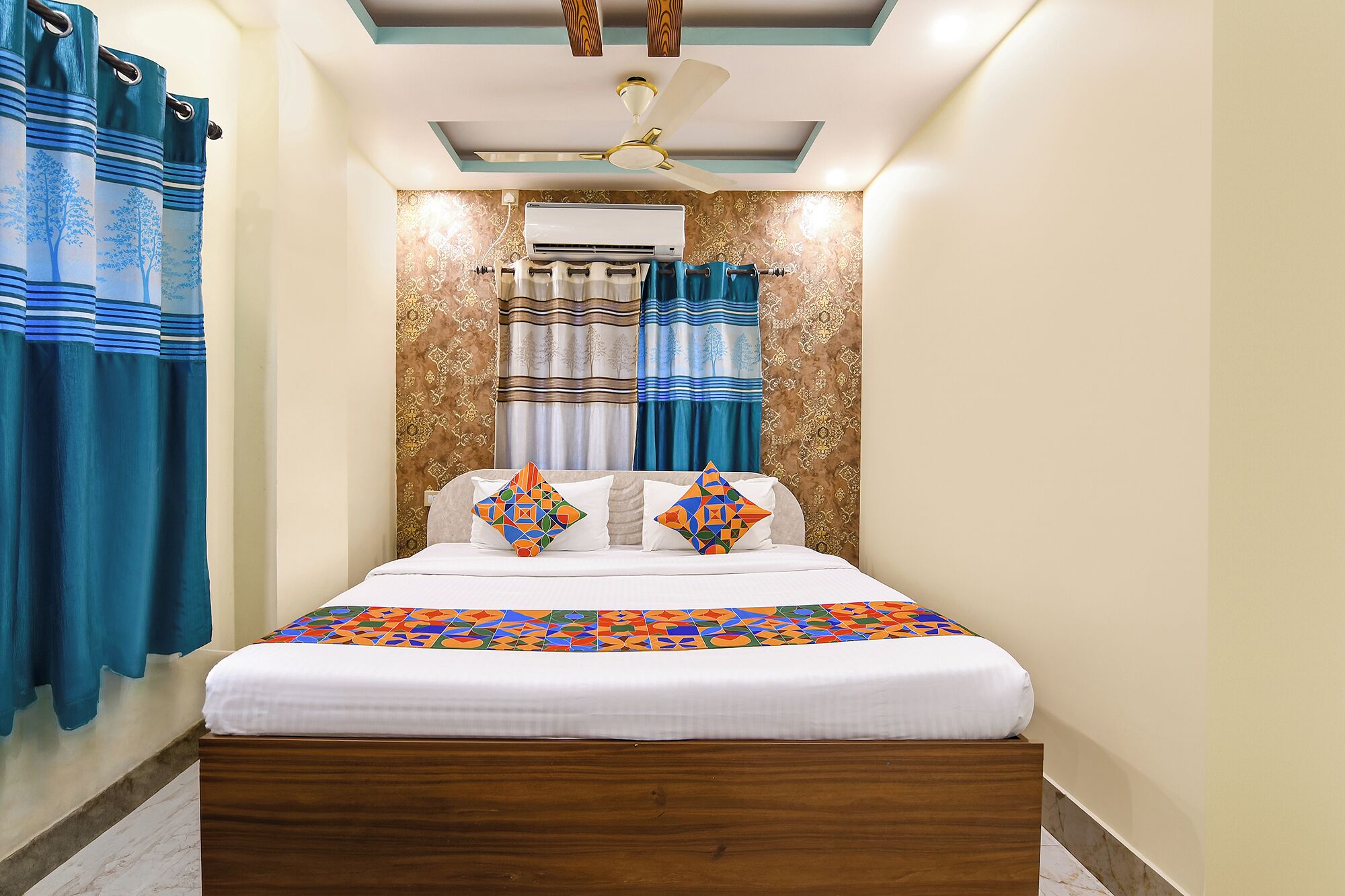 Cadar kapas Mesir, peralatan tempat tidur premium, Wi-fi percuma 