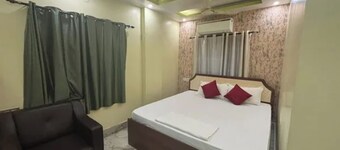 Fabhotel Leechi Lodging & Fooding