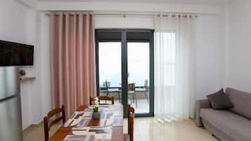 Honeymoon Apartment, Balcony, Sea View | Living area