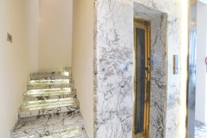 Staircase - Fabhotel Raj Villa I (Indore)