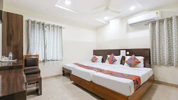 Egyptian cotton sheets, premium bedding, free WiFi, bed sheets