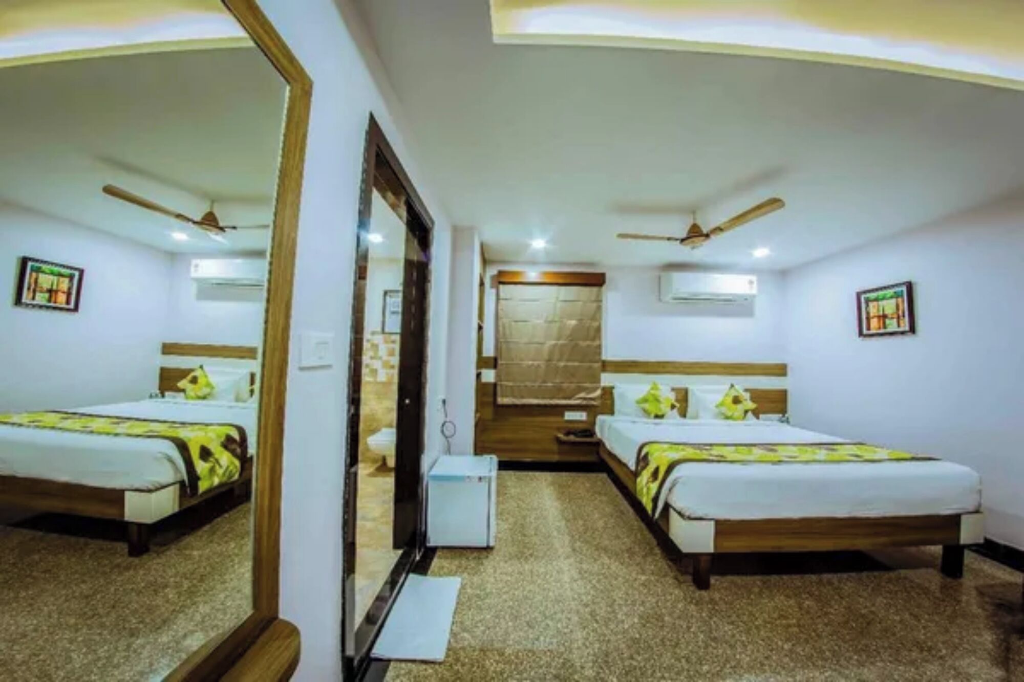 Egyptian cotton sheets, premium bedding, free WiFi, bed sheets