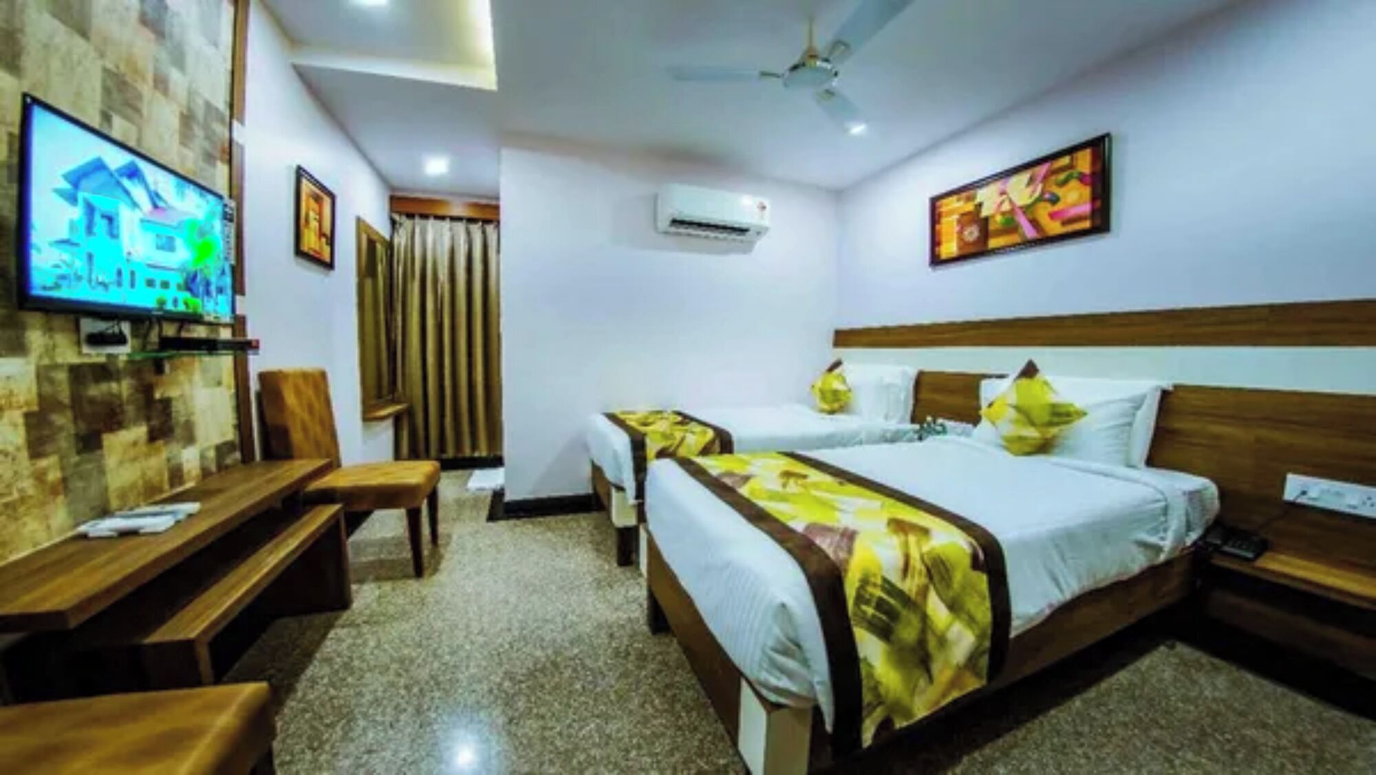 Egyptian cotton sheets, premium bedding, free WiFi, bed sheets