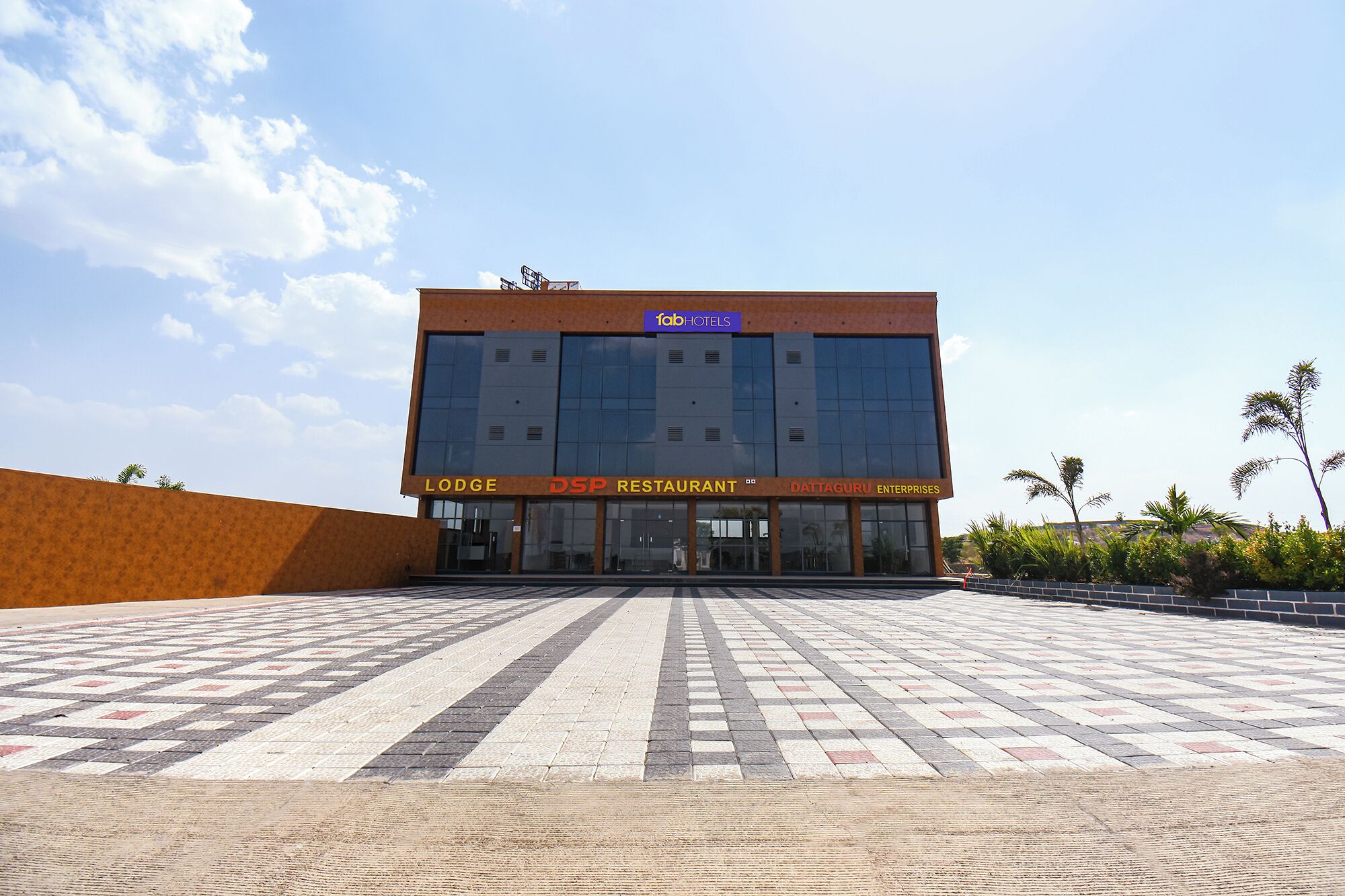 Fachada de la propiedad