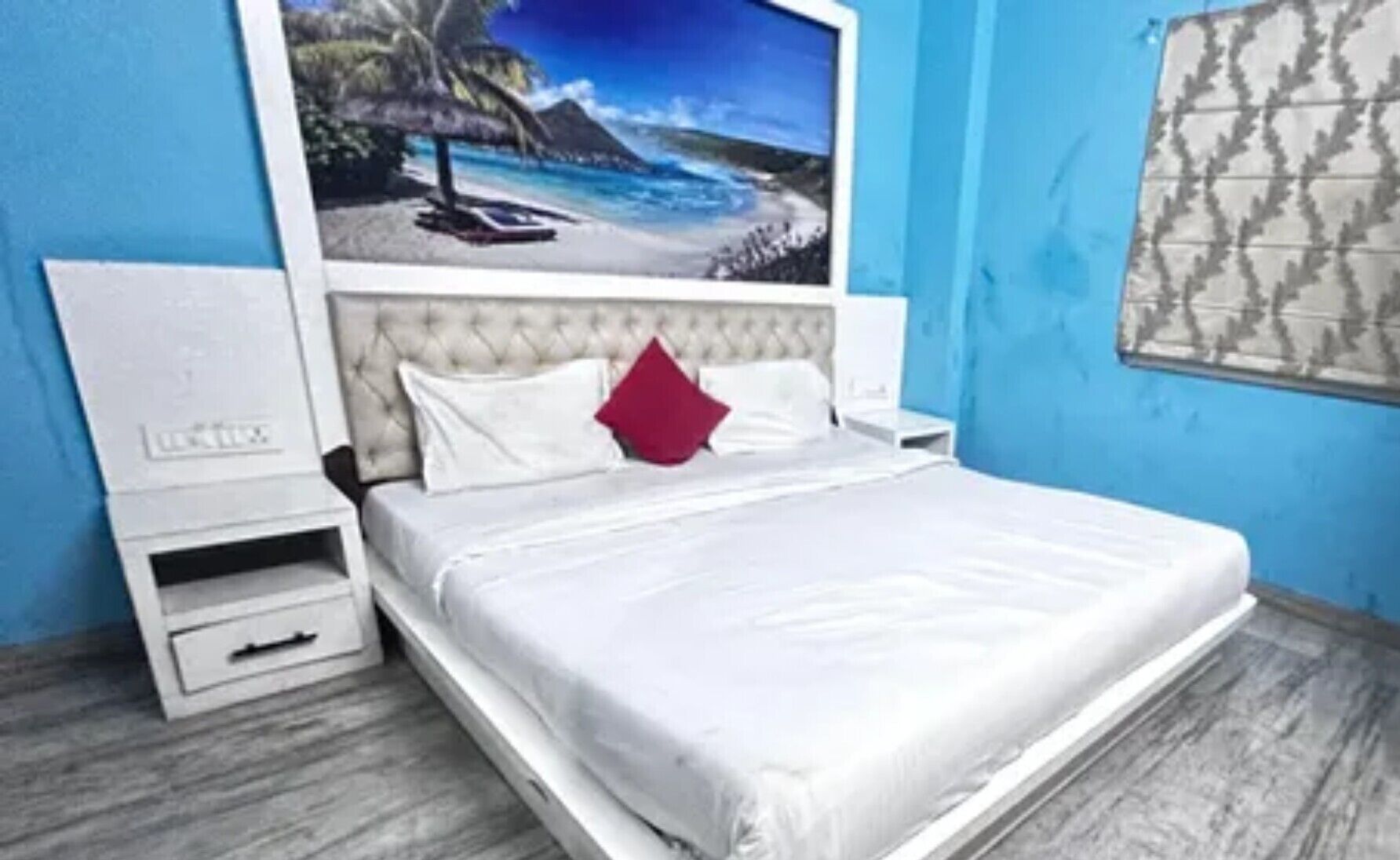 Deluxe kamer | Lakens van Egyptisch katoen, luxe beddengoed, een kluis op de kamer