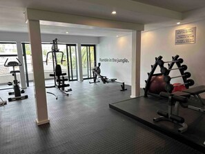 Fitness facility - Cozy 2-Bedroom Apartment In Gorgeous Cape Town with Gym & Private Parking (Cape Town)