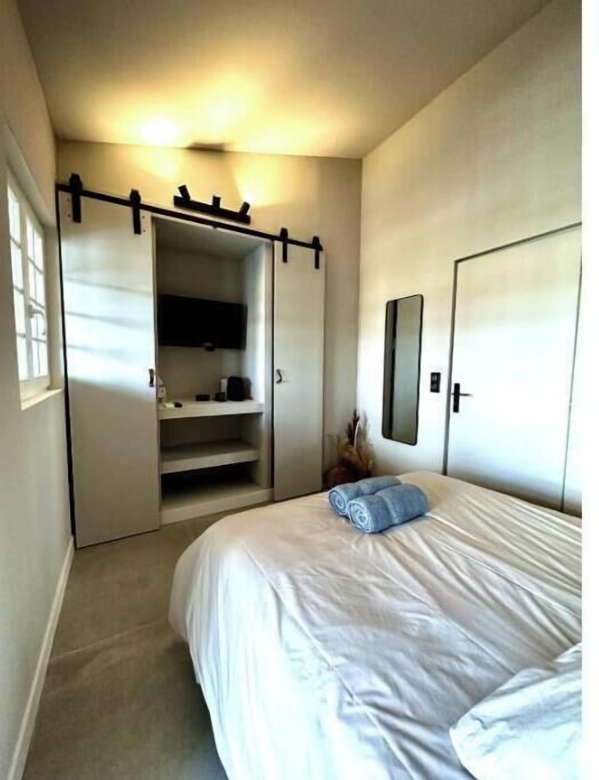4 bedrooms, iron/ironing board, travel crib, free WiFi
