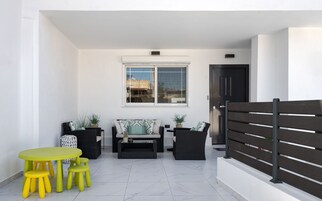 Apartment | Terrace/patio