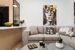 Apartment | Living room | 45-inch Smart TV with satellite channels - Aura Airport Suite (Spata)