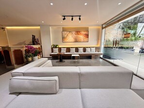 Lobby - MAI HOTEL - Near Bui Vien Street (Ho Chi Minh City)
