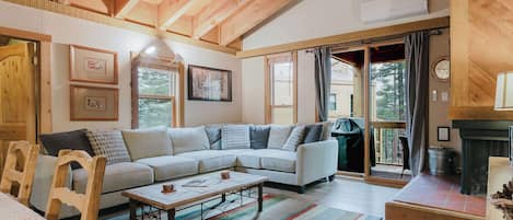 TV, fireplace, offices