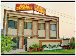 Exterior - Premium Hotel Broadway Amritsar  (Amritsar)