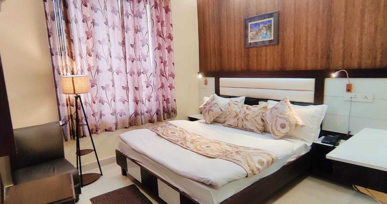 Deluxe Double Room, Air conditioning | View from room