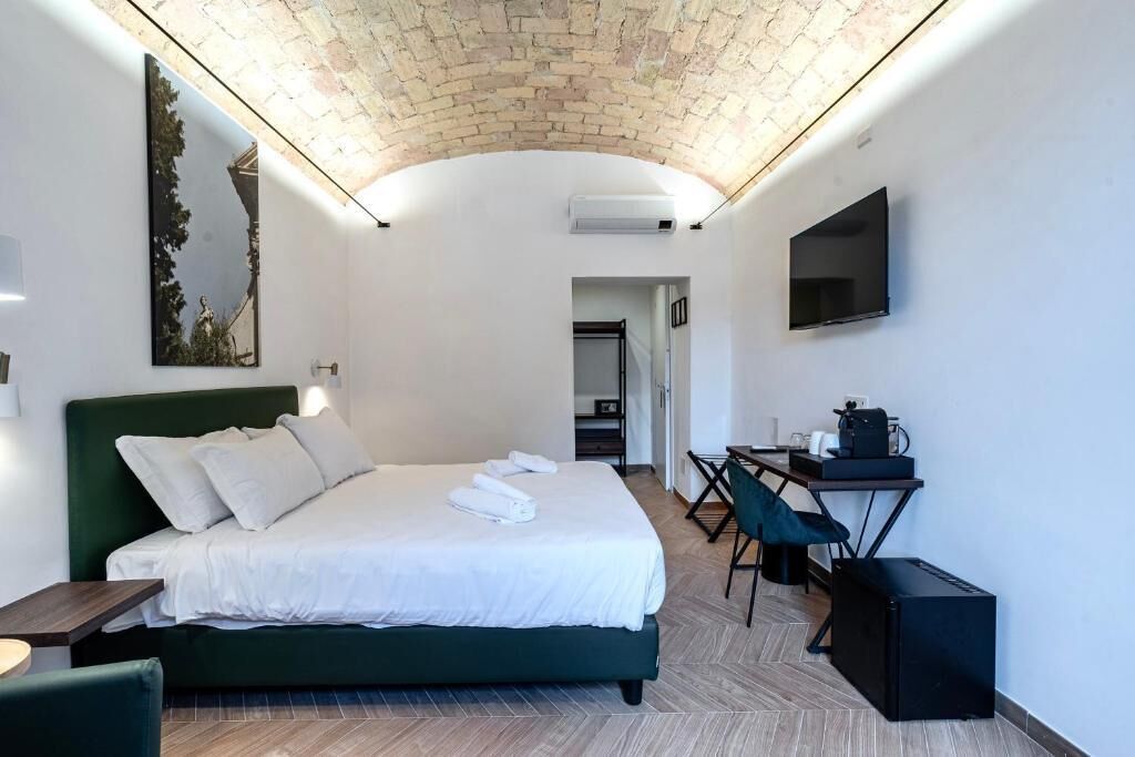 Deluxe Double Room, City View | In-room safe, soundproofing, free WiFi