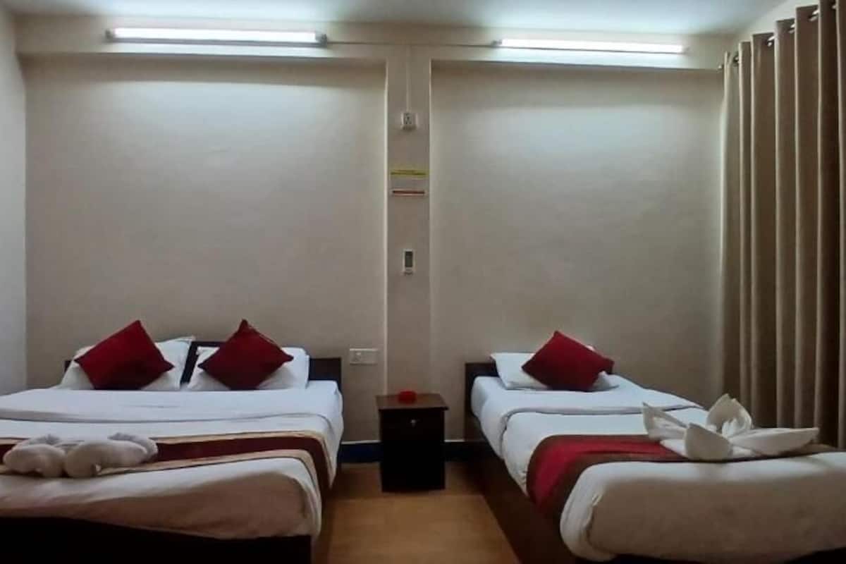 Standard Twin Room | Blackout drapes, iron/ironing board, free WiFi