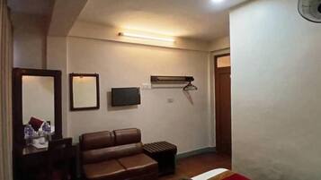Comfort Double Room, Garden View | Interior