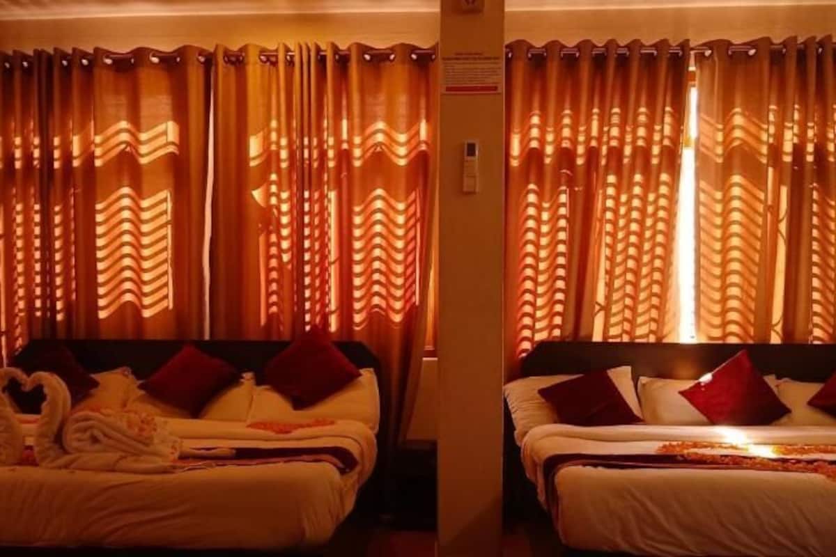 Classic Apartment, Balcony, Mountain View | Blackout drapes, iron/ironing board, free WiFi