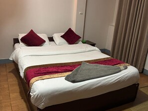 Standard Double Room, Garden View | Terrace/patio - Hotel Silver Jubilee (Kathmandu)