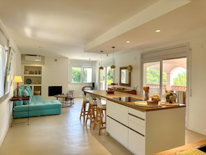 Interior - Villa with Pool Just 500 Meters from the Beach (Begur)