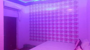 Basic Single Room | Free WiFi