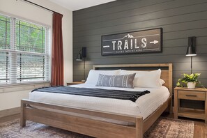 3 Schlafzimmer, Schreibtisch, Bügeleisen/Bügelbrett, kostenloses WLAN