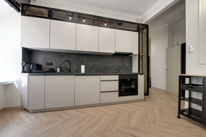 Private kitchenette - RentPlanet - Apartament Komuny Paryskiej (Wrocław)