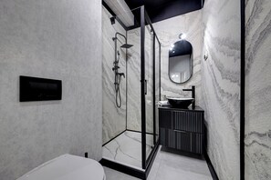 Apartment | Bathroom - RentPlanet - Apartament Komuny Paryskiej (Wrocław)