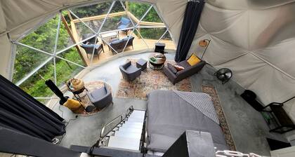 Beautiful Lakeside Dome in Flin Flon, Manitoba - Ideal Destination for a Romantic Glamping Getaway