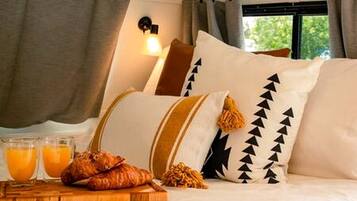 1 bedroom, WiFi, bed sheets