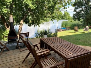 Unclassified image, 5 of 56, button - Incredible Waterfront Cottage with Hot-tub, Barbecue and Fire Pit in Portage la Prairie, Manitoba (Portage la Prairie)