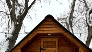 Unclassified image, 3 of 56, button - Incredible Waterfront Cottage with Hot-tub, Barbecue and Fire Pit in Portage la Prairie, Manitoba (Portage la Prairie)