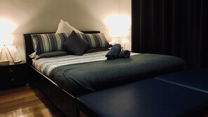 Fer et planche à repasser, Wi-Fi, draps fournis