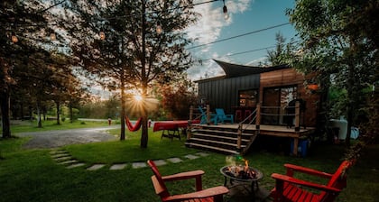 Incredible Tiny House with Fireplace, Fire Pit and Pizza Oven in Deseronto, Ontario