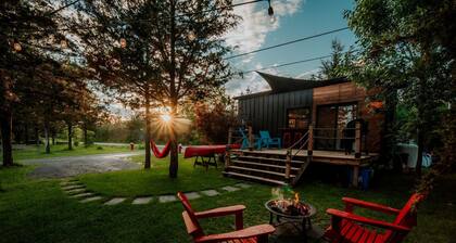 Incredible Tiny House with Fireplace, Fire Pit and Pizza Oven in Deseronto, Ontario