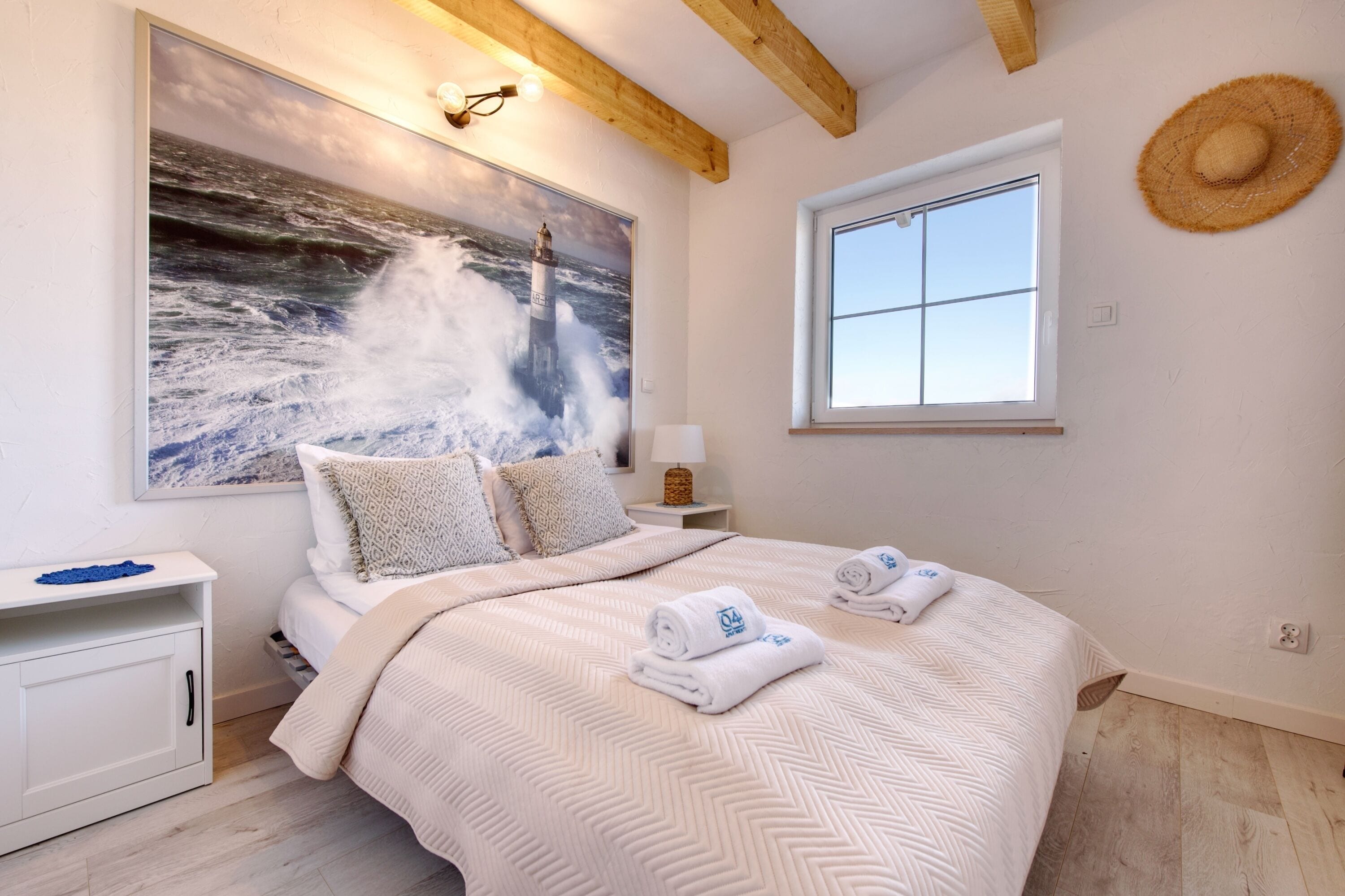 Family Chalet, Garden View | Laptop workspace, blackout curtains, iron/ironing board, free WiFi