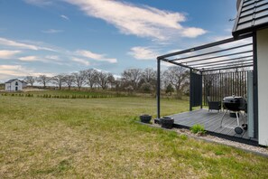Comfort Chalet, Garden View | Terrace/patio