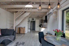 Chalet Confort, vista al jardín | Interior