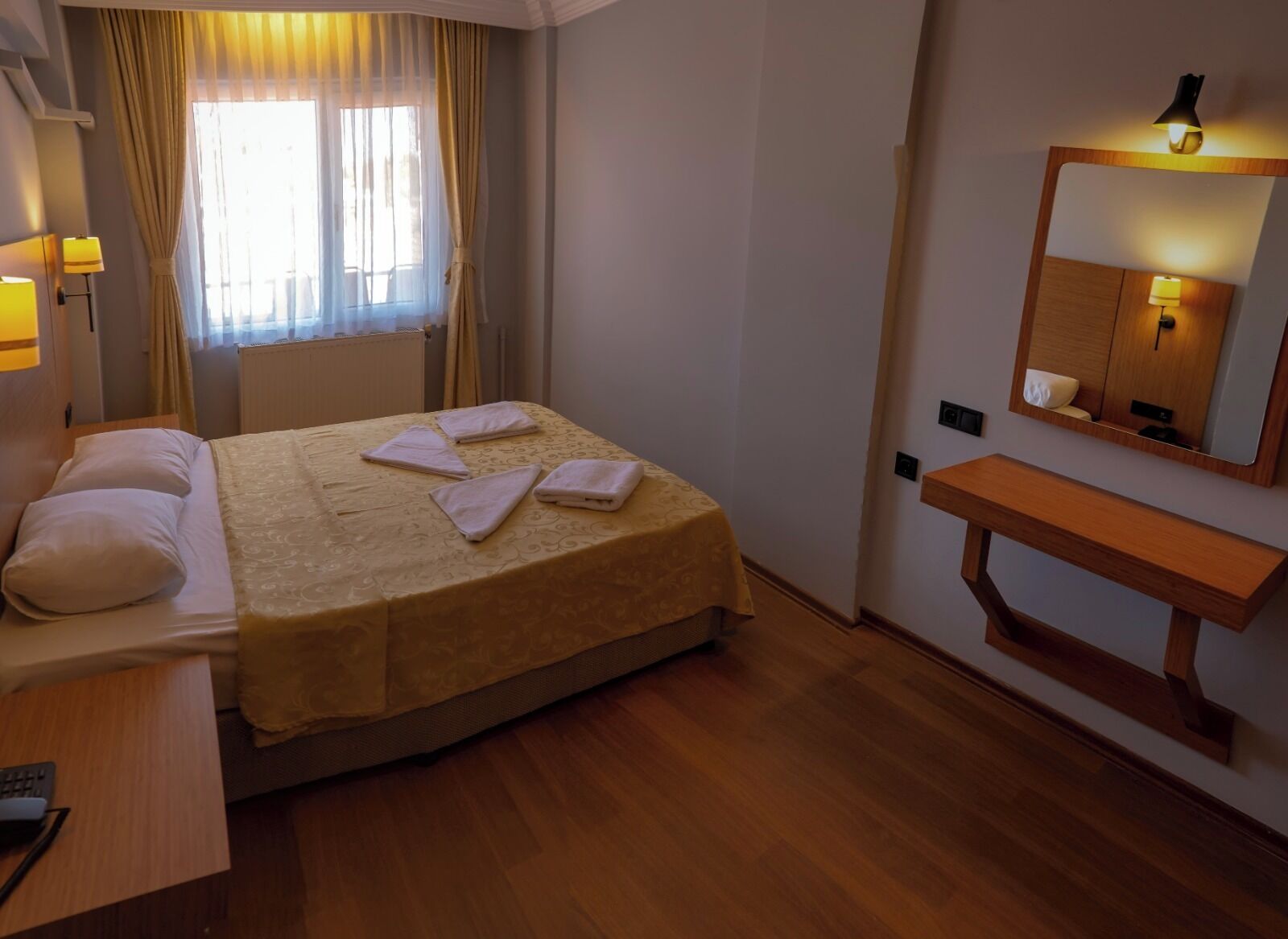 Deluxe Room | Desk, laptop workspace, free WiFi