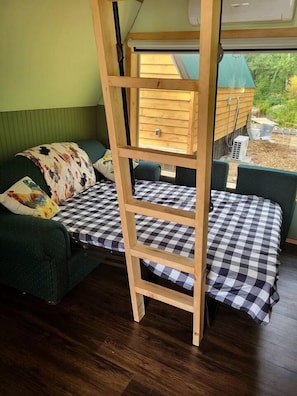 Room - Rustic Farm-Themed Cabin with Forest Views, Trails & Animal Encounters near Homestead Farm in British Columbia, Canada (qathet Regional District)