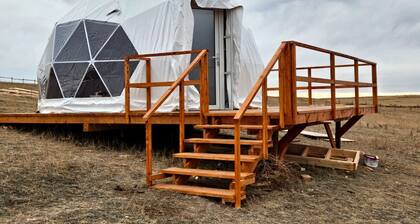 Simple and Elegant Geodesic Glamping Dome for a Relaxing Weekend to Disconnect Outside of Redcliff, Alberta, Canada