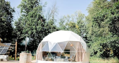 Unique Off-Grid Dome Escape with Hot Tub & Forest Views in Ontario, Canada