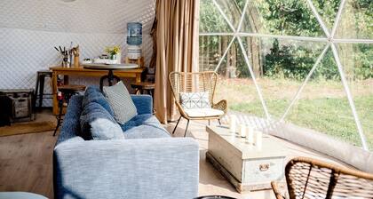 Unique Off-Grid Dome Escape with Hot Tub & Forest Views in Ontario, Canada