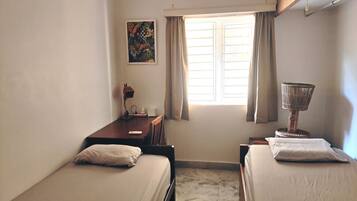 2 bedrooms, iron/ironing board, WiFi, bed sheets