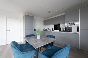 House - Stylish Penthouse- Guests Favourite Just Amazing (London)