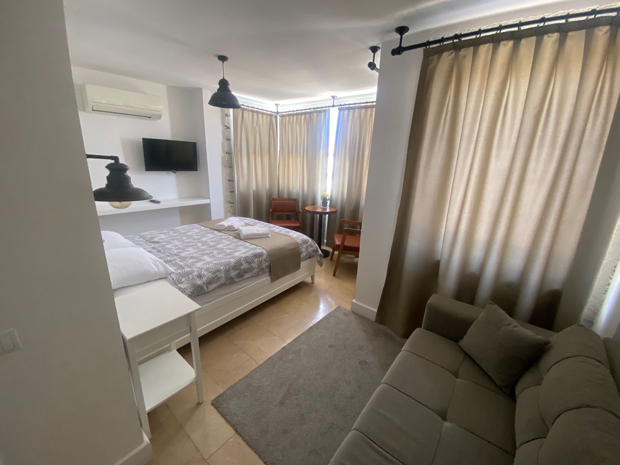 CUMBALI ODA | Frette Italian sheets, premium bedding, in-room safe, iron/ironing board