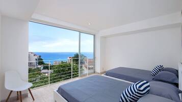 Desk, iron/ironing board, WiFi, bed sheets
