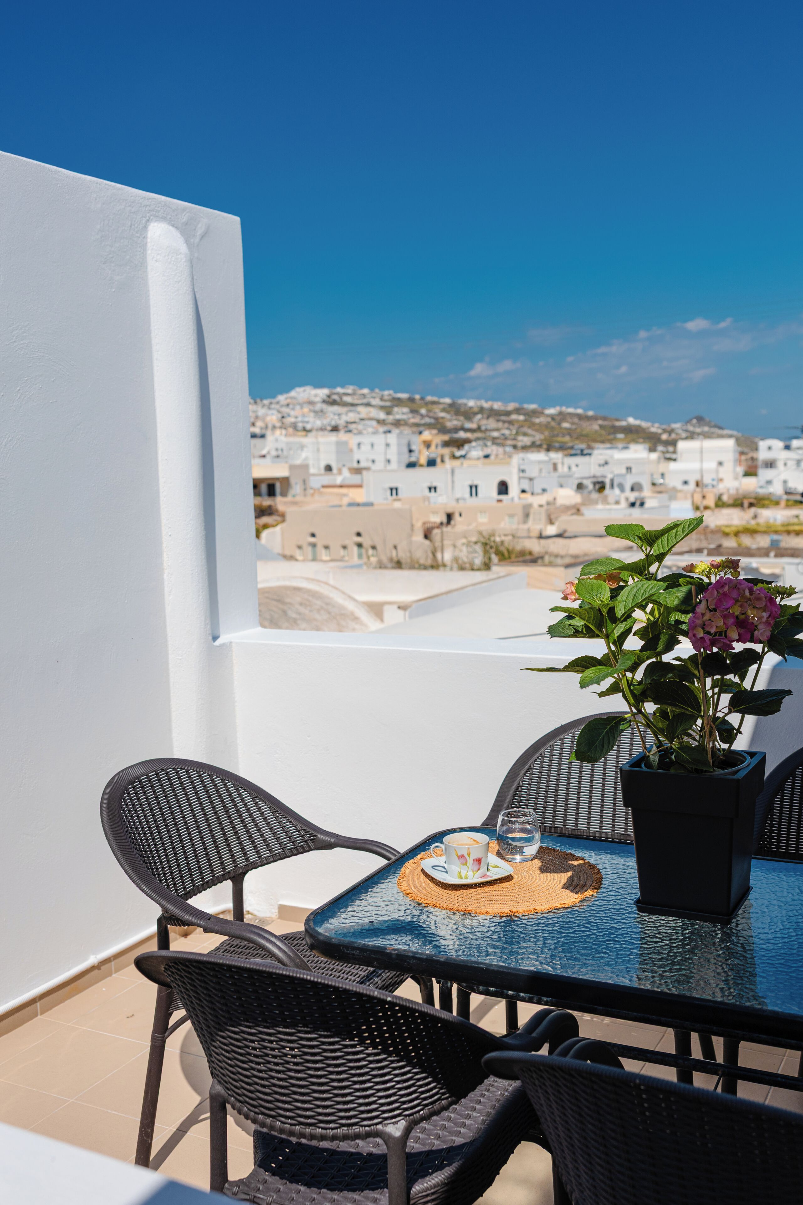 Luxury Cycladic Residence with Private Balcony, Upper Floor | 露台
